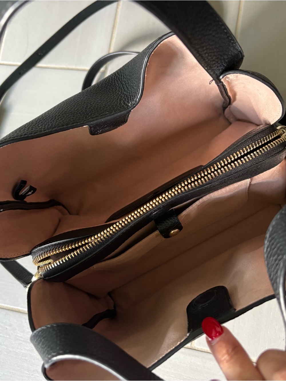 kate spade New York Knott Medium Crossbody Bag - Picture 7 of 11
